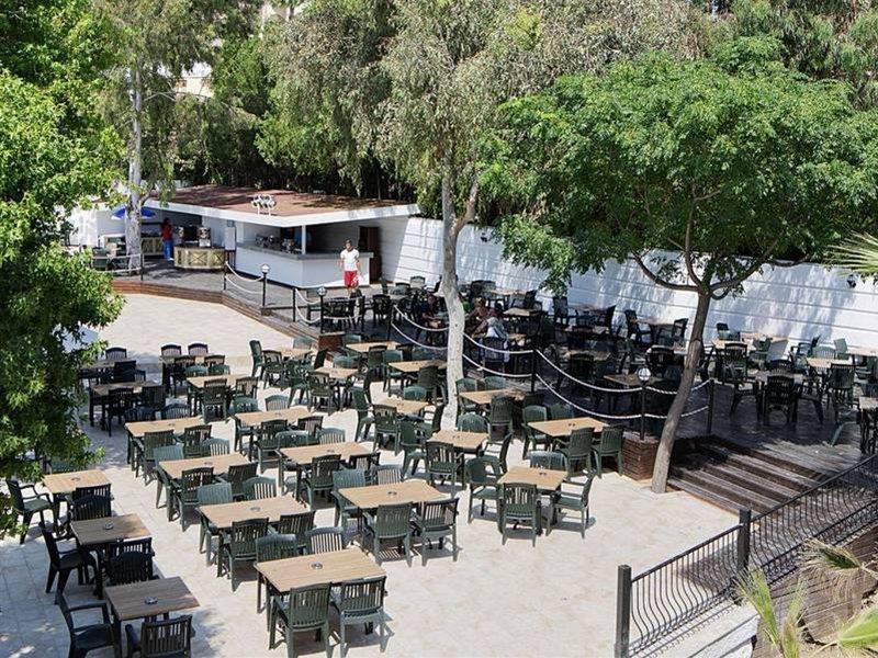 Larissa Beach Club Hotel 3*