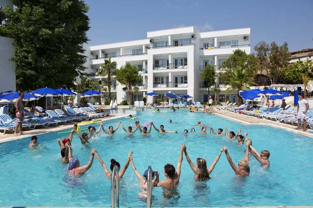 Larissa Club 3*