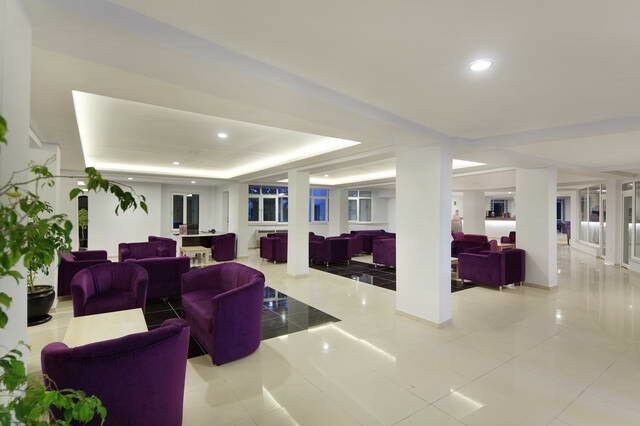 Larissa Club Otel 3*