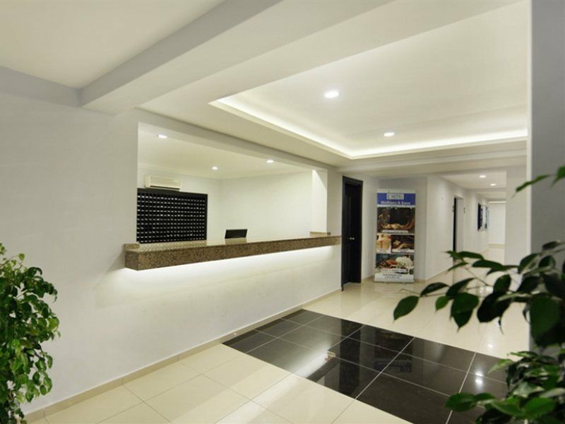 Larissa Beach Club 3* Side