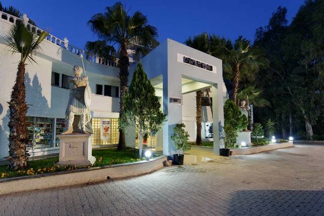 Larissa Beach Club